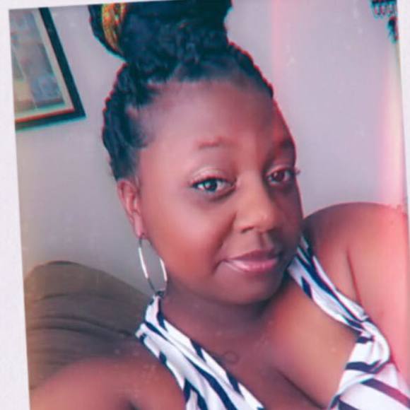 Meet your Posher, Mckenzie - Picture 1 of 1